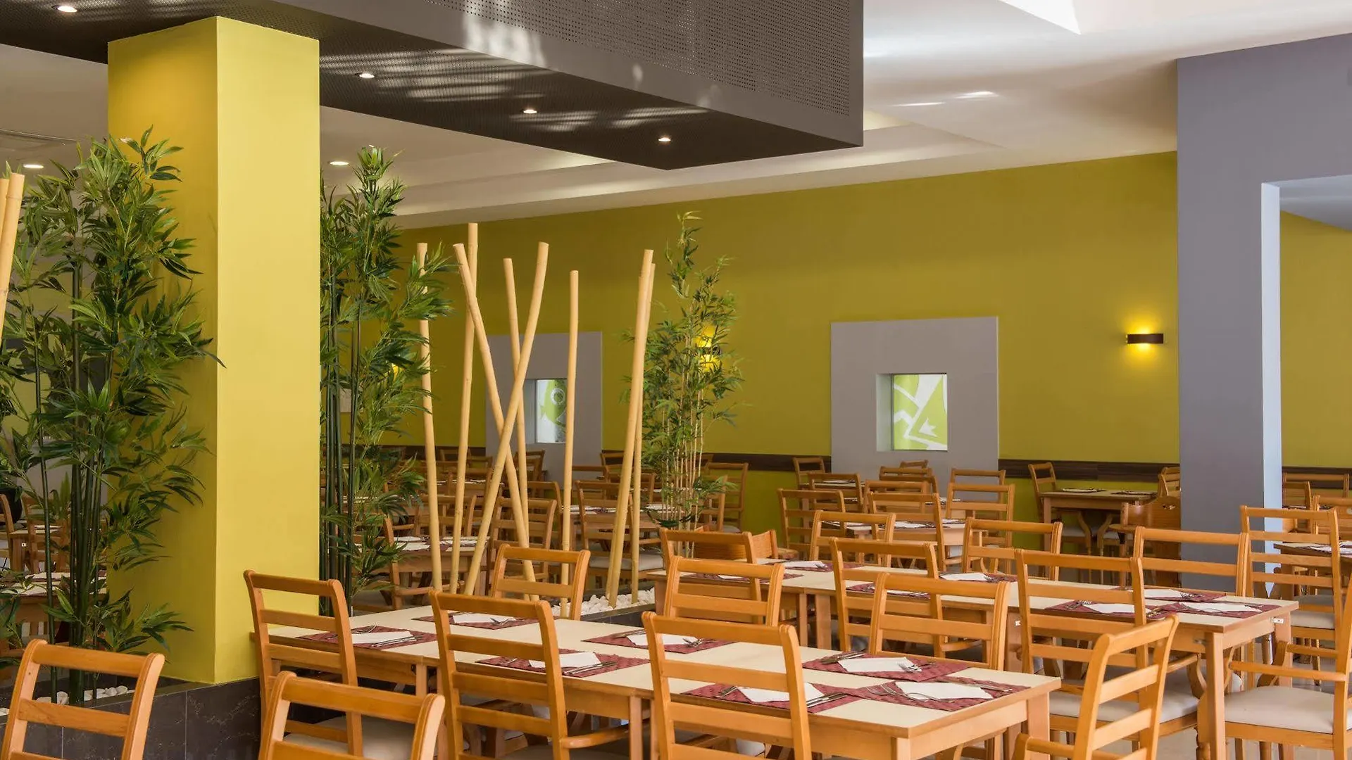Aparthotel 3Hb Clube Humbria Albufeira 4*,  Portugal